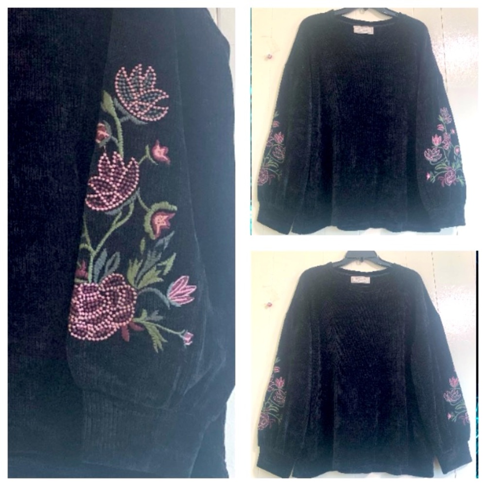 SINUOUS Black Velvet Bubble Sleeve Embroidery Sweater Size Medium.